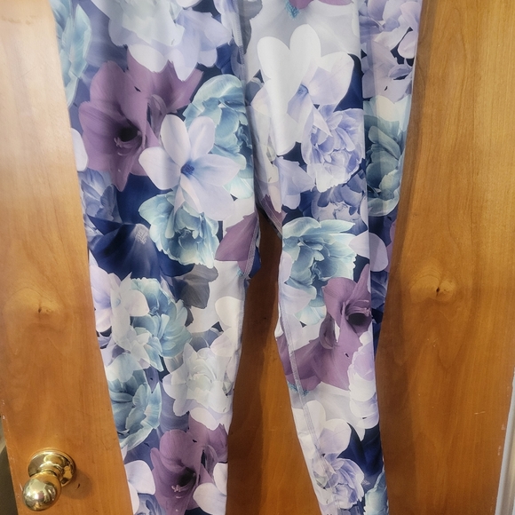 Old Navy Pants - XXL OLD NAVY  full length active leggings